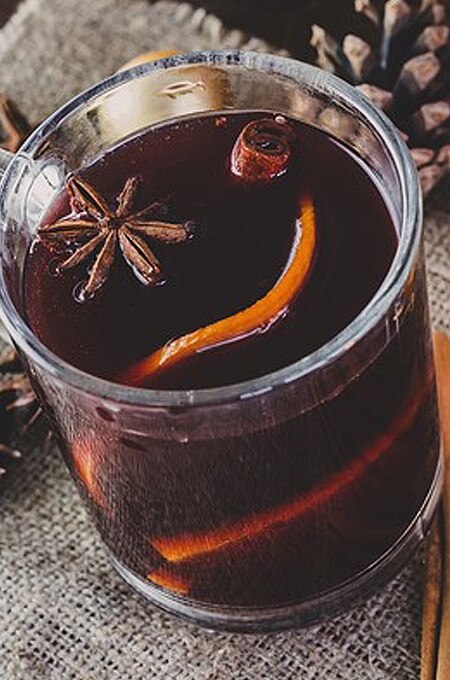 Slow Cooker Cocktails to Warm Your Winter