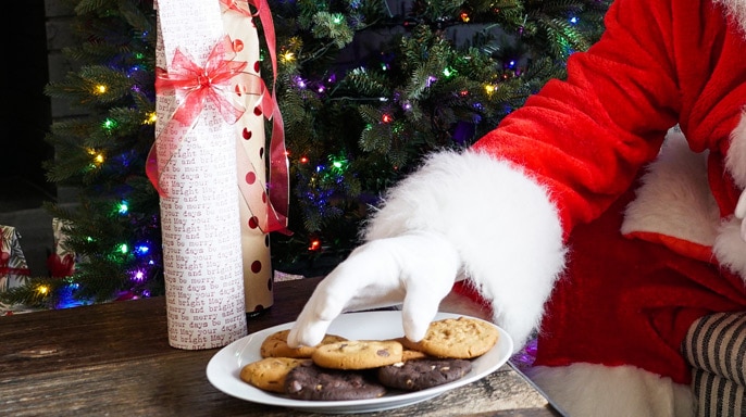 Boozy Cookies and Cocktails to Bring to a Holiday Cookie Exchange