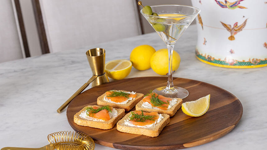 Smoked Salmon and Dill Cream Cheese Canapés